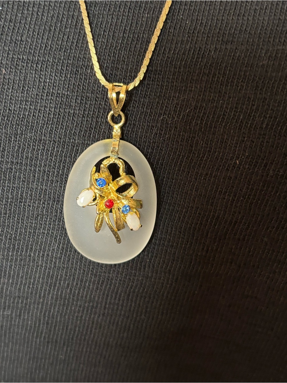 Vintage Gold Tone Frosted Glass Bow Pendant Necklace Coquette Aesthetic
